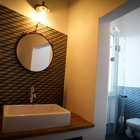 Fermata 135 B&B-3